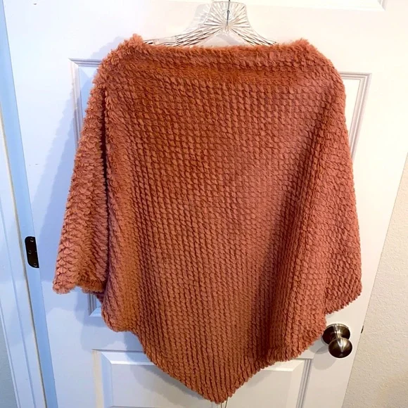 Nwt Justin & Taylor One Size Bougie Poncho Cardigan Rose Plush Ultra Soft - Picture 6 of 8